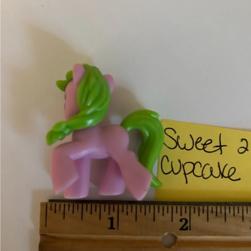 Sweet Cupcake 2” My Little Pony Figurine Collectible Mini Fig